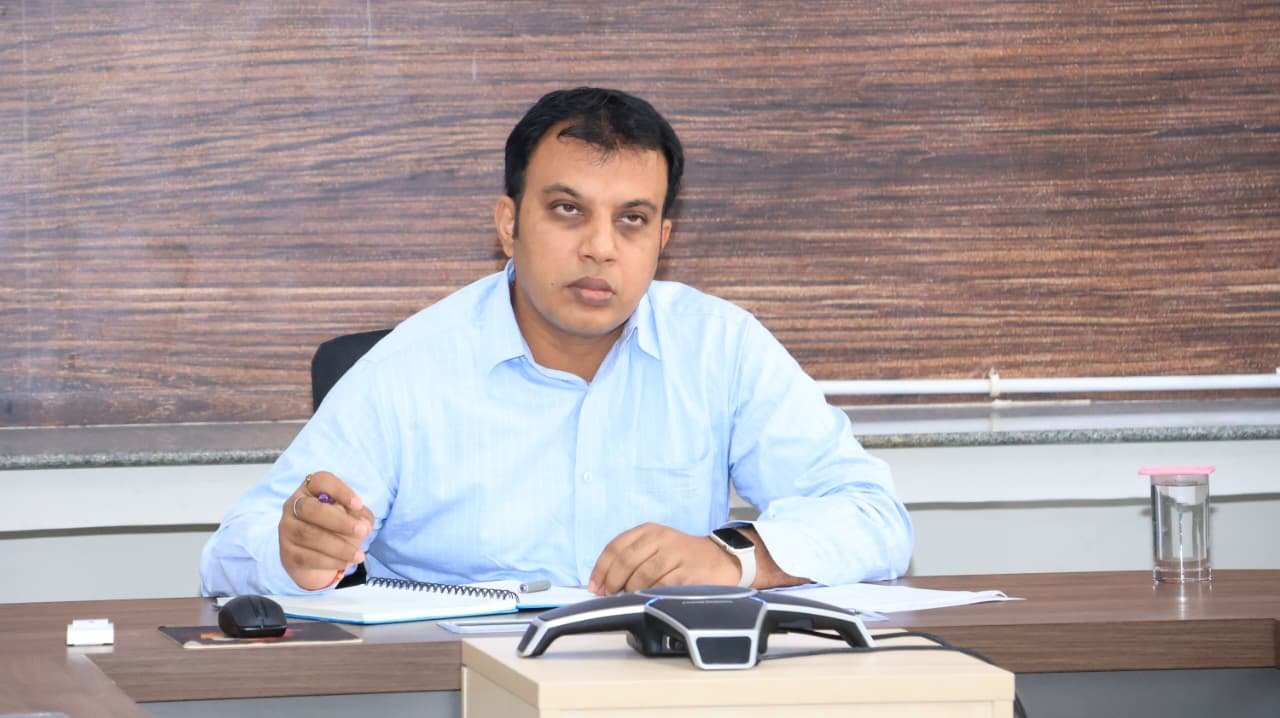 మార్చ్ 13 జనగాం ప్రభుత్వ ప్రధాన కార్యదర్శి ఆధ్వర్యంలో హైలెవల్ కమిటీ -కలెక్టర్లు,ఎస్.పి లు,పోలీస్ కమిషనర్ల వీడియో కాన్ఫరెన్స్ లో మంత్రి ఉత్తమ్ కుమార్ రెడ్డి స్పష్టికరణ